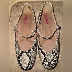 Jellypop Women's Snakeskin Flats - Black and White size 8